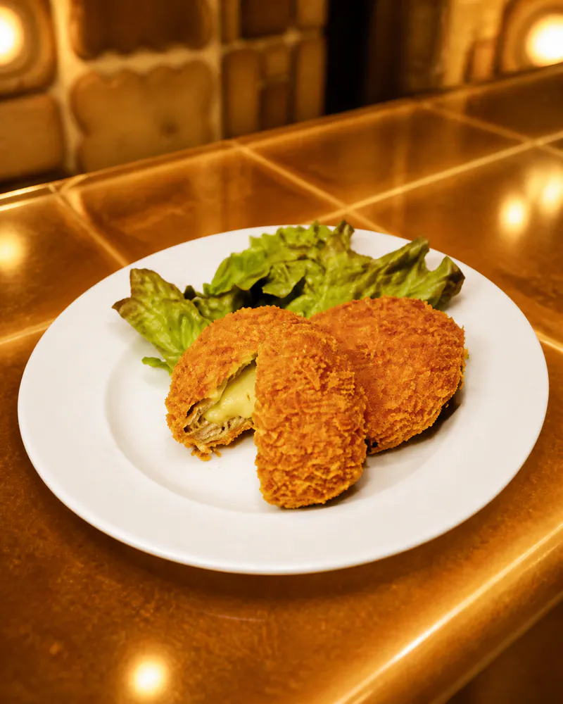 ５種のチーズ入りメンチカツ